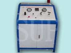 Hydrostatic testing machine for oil valves and pipe manifolds